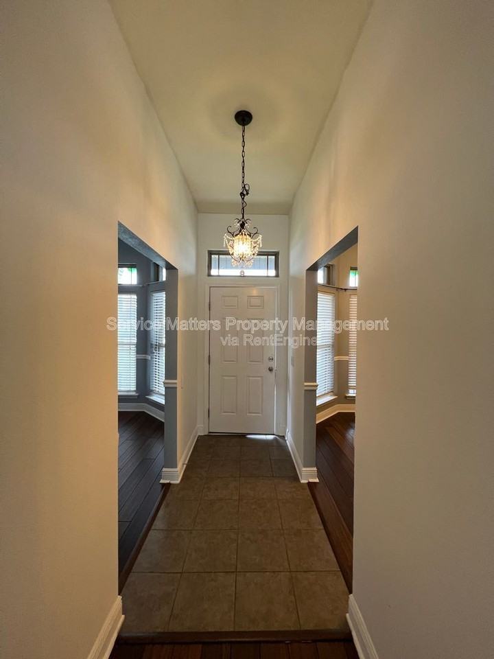 6175 Chester Dr - Photo 4 of 50