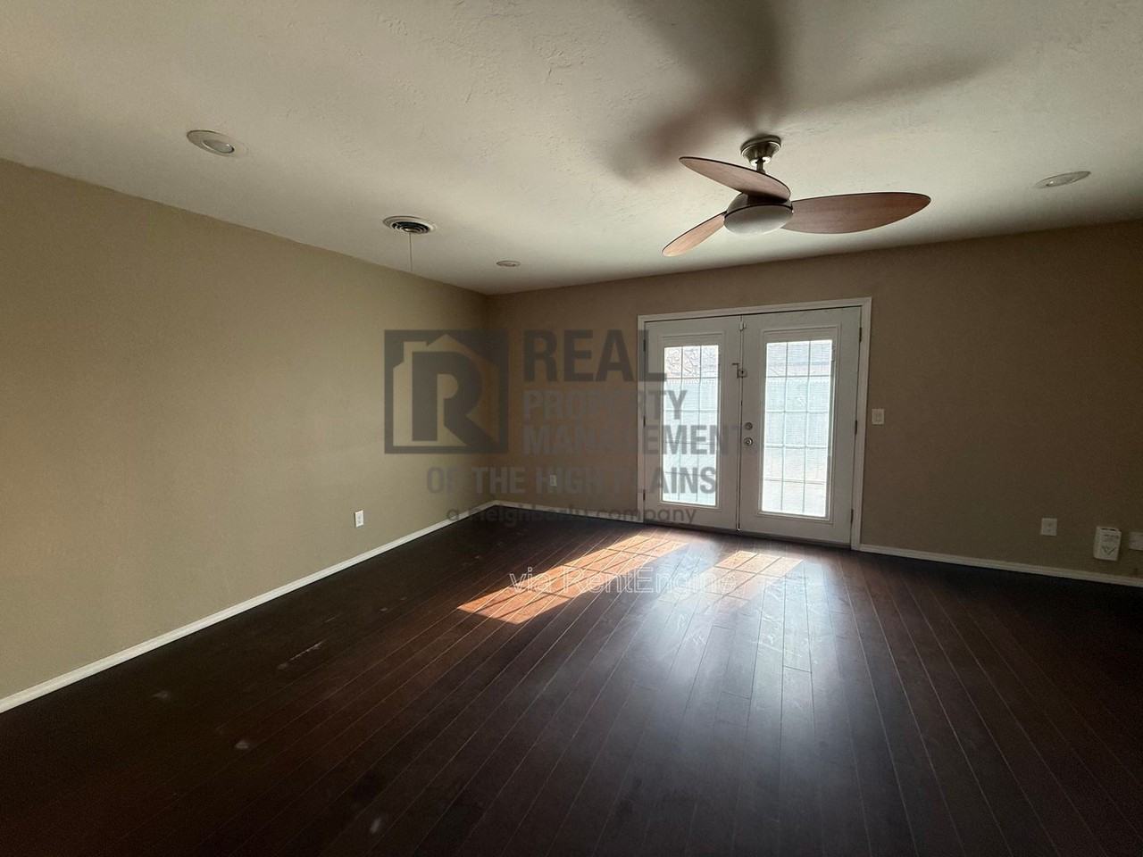 5133 Kirk Dr - Photo 5 of 16