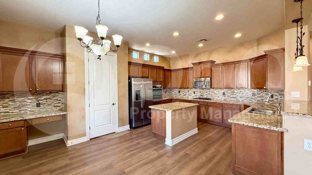 3146 E Coconino Dr - Photo 3 of 22