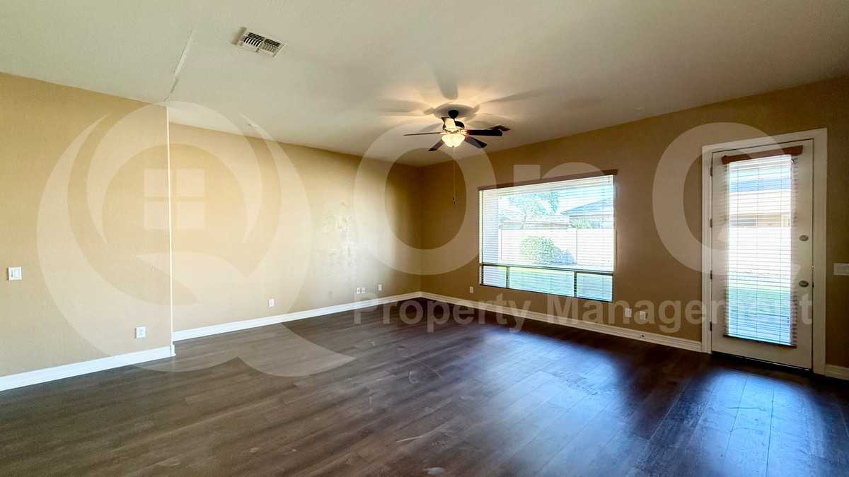 3146 E Coconino Dr - Photo 5 of 22