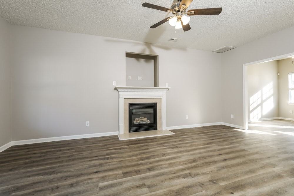 6920 Spanglers Spring Way - Photo 4 of 17