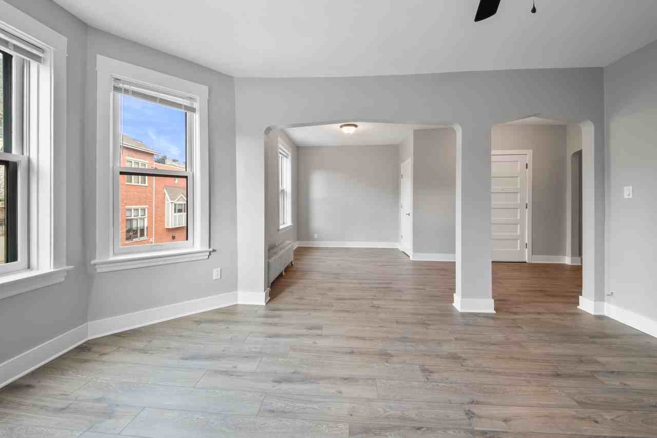 4319 N Dayton St #2 - Photo 5 of 28