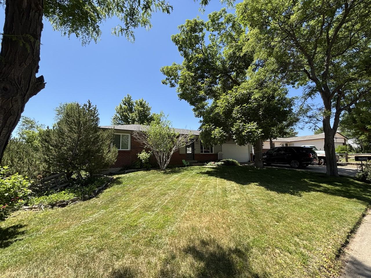 16392 E Bates Dr - Photo 2 of 5