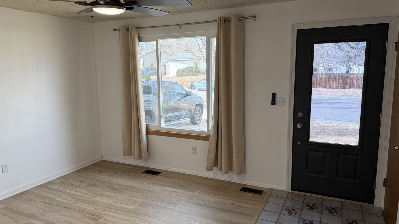 16392 E Bates Dr - Photo 4 of 5