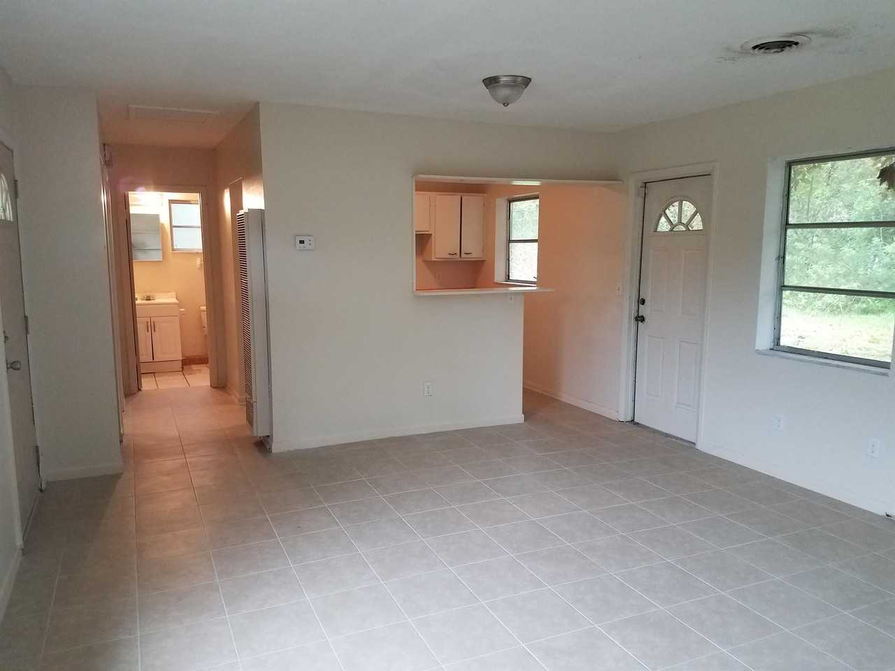 1630 W Waycross Cir - Photo 2 of 16