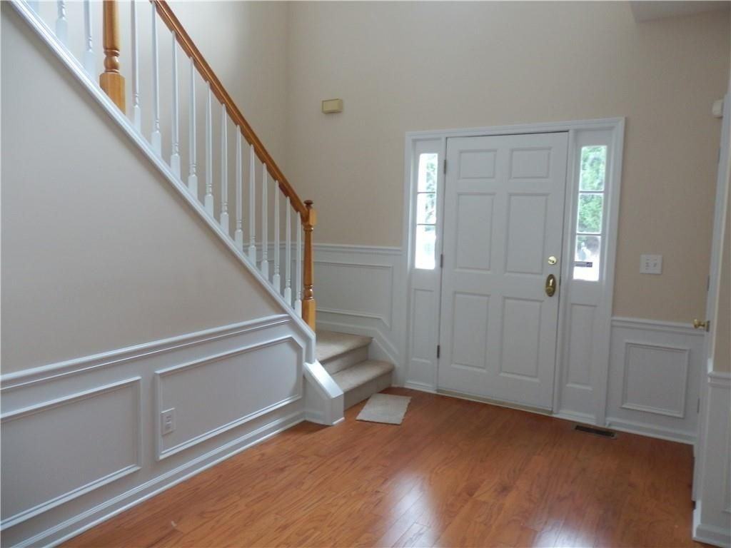 3730 Ancroft Cir - Photo 2 of 36