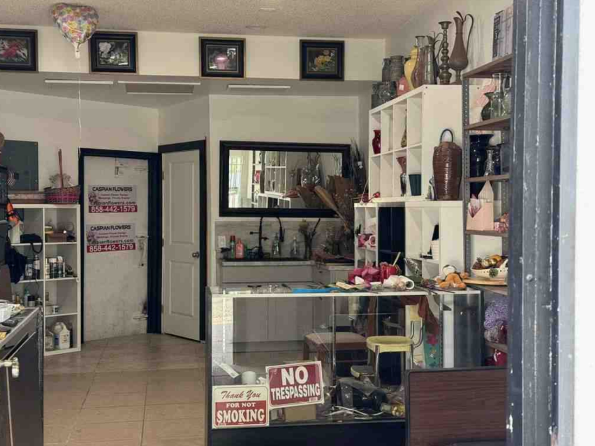 2693 Market St - Photo 2 of 6