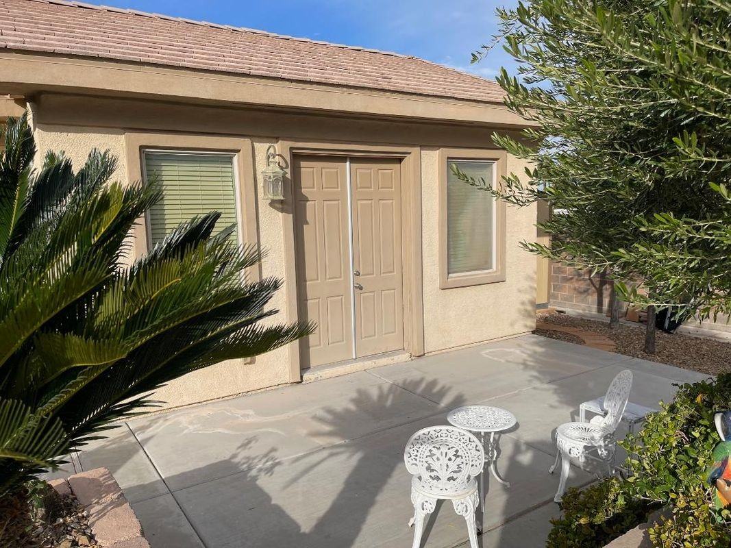 9270 Valerie Elaine St - Photo 2 of 13