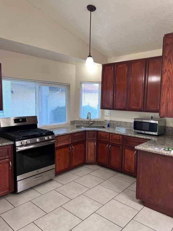 13201 Lakota St - Photo 3 of 19