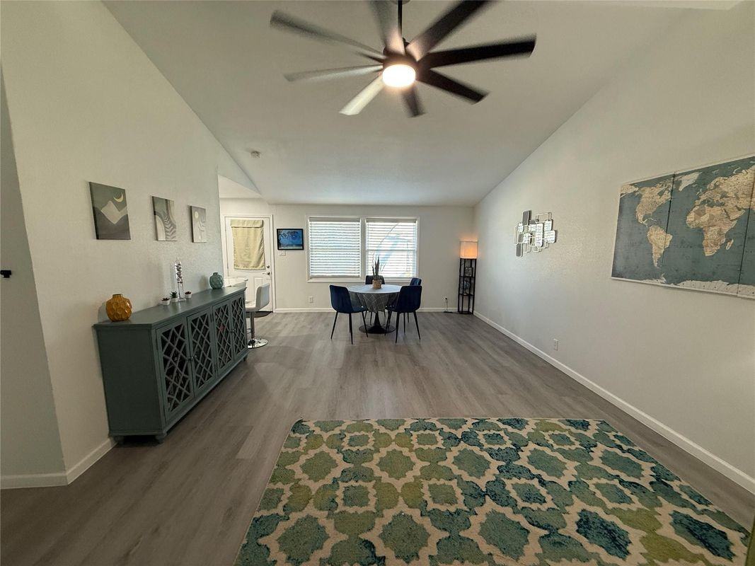 816 Loganwood Ave - Photo 3 of 3