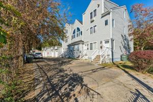 featured image of 255 East Ave