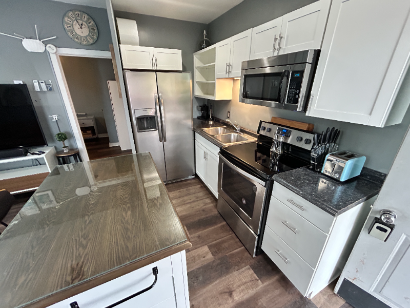 193 Queen St - Photo 2 of 14