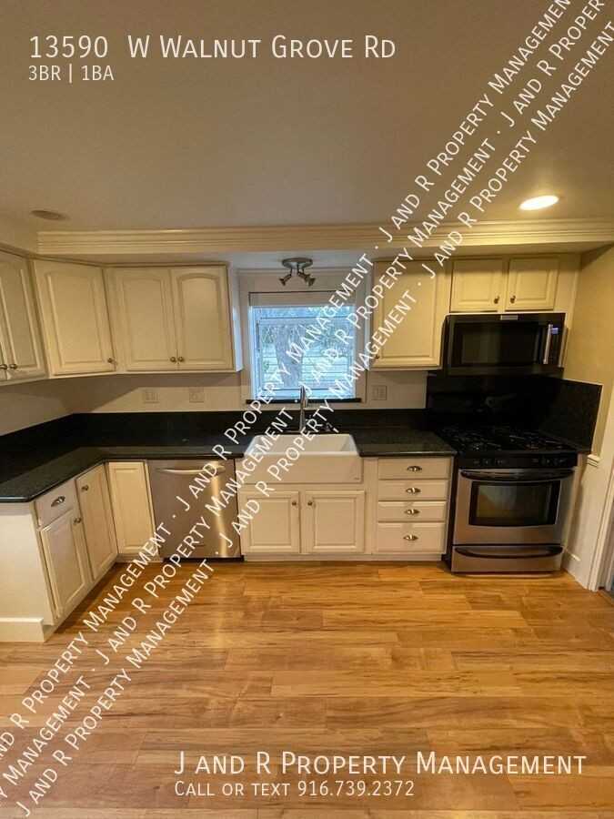 13590 W Walnut Grove Rd - Photo 3 of 16