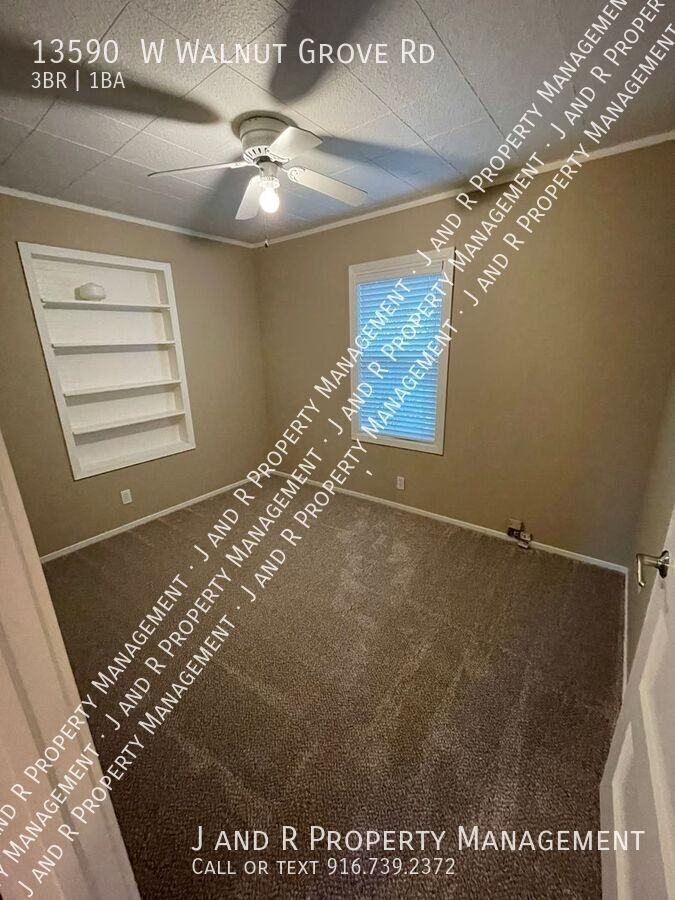 13590 W Walnut Grove Rd - Photo 6 of 16