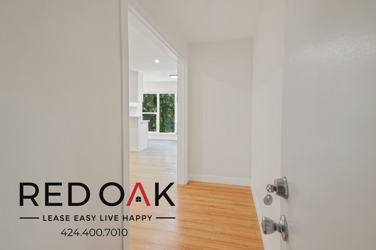 211 S Avenue 57 #201 - Photo 4 of 14