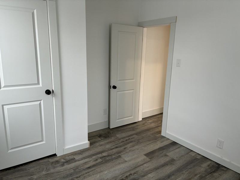 110 E Madison Ave #B - Photo 3 of 5