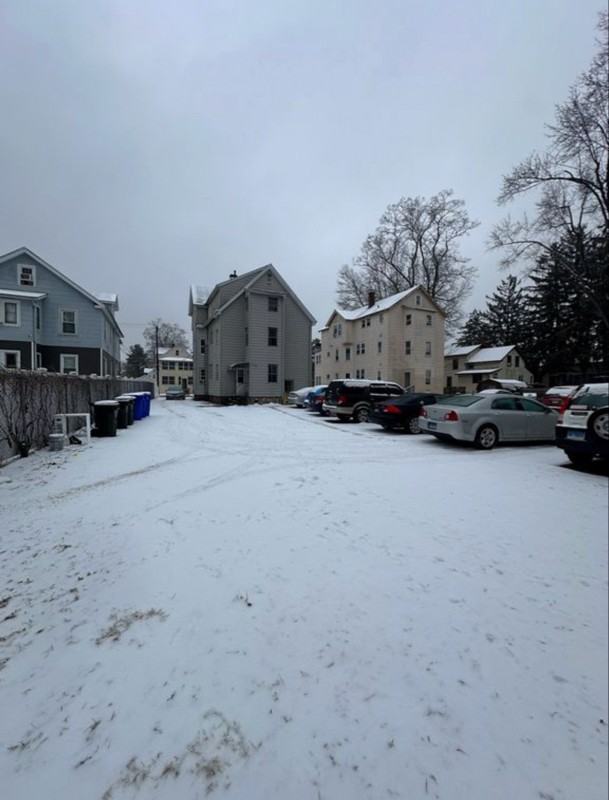 296 Tolland St #2R - Photo 3 of 17