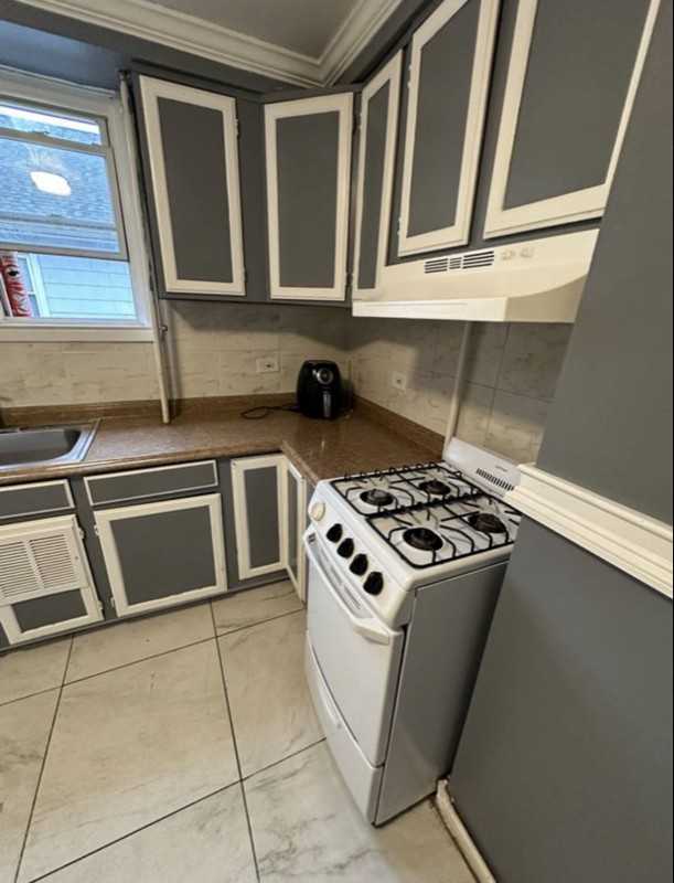 296 Tolland St #2R - Photo 7 of 17