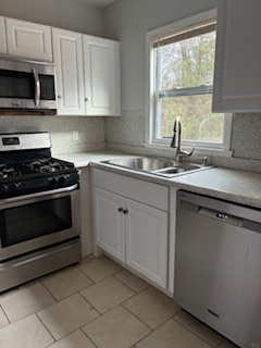 1104 Barnes Mill Rd - Photo 4 of 7