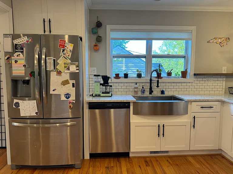 1810 Rankin St - Photo 4 of 33