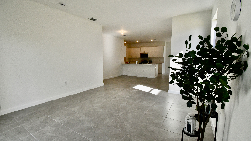 4949 Peacock Way - Photo 4 of 17