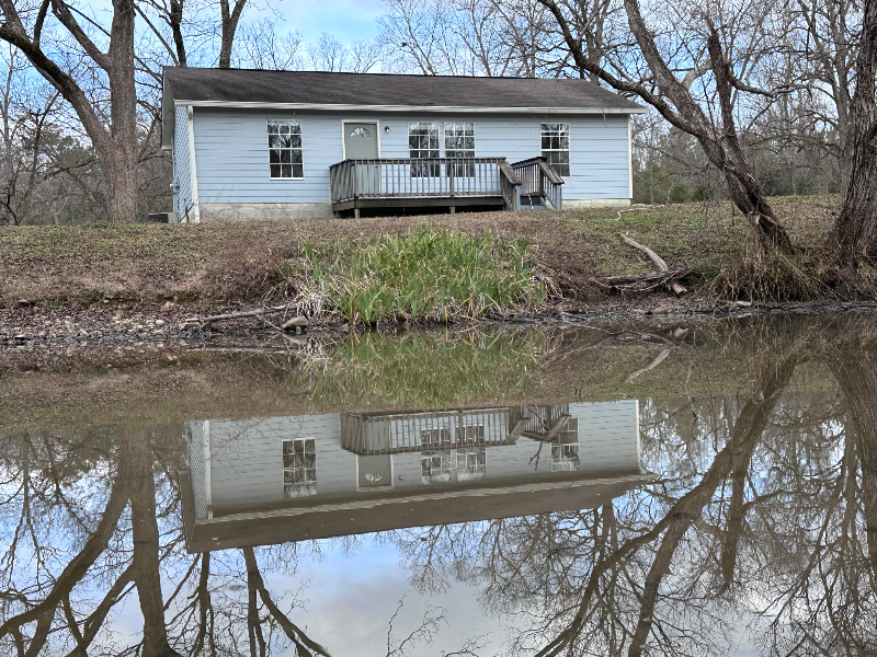 51 Lee Rd - Photo 4 of 17