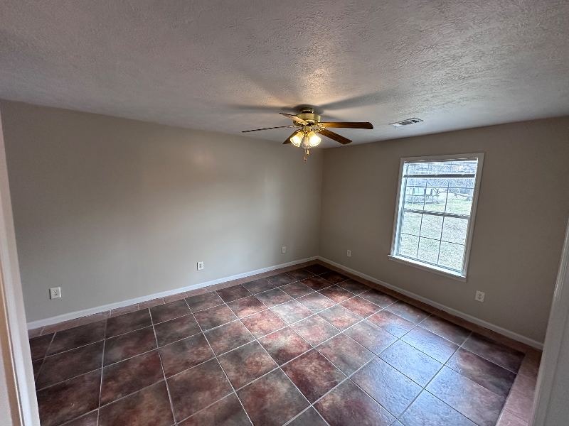 51 Lee Rd - Photo 7 of 17