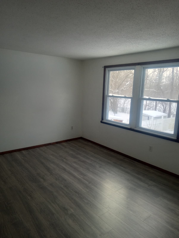 6614 Royal Pkwy S - Photo 2 of 17