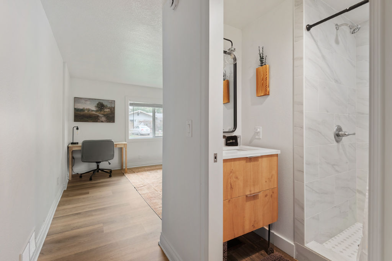 12242 Se Raymond St #A - Photo 7 of 20