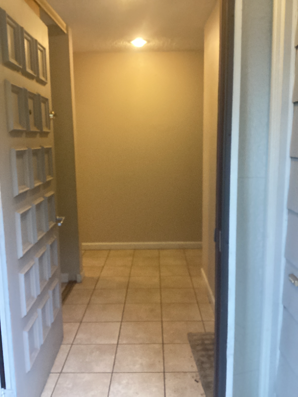 3515 Ne View Ave - Photo 2 of 12