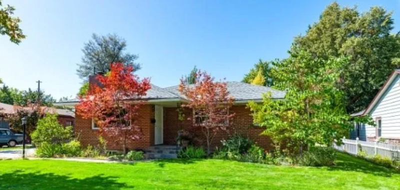 1223 S Albright St - Photo 2 of 20