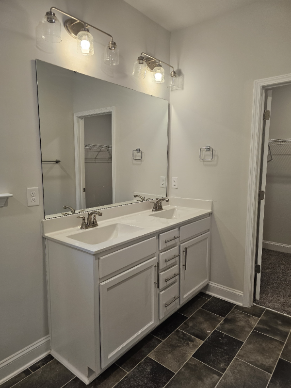 107 Cypress Hollow Trl - Photo 3 of 8