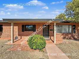 featured image of 3015 E 4th St