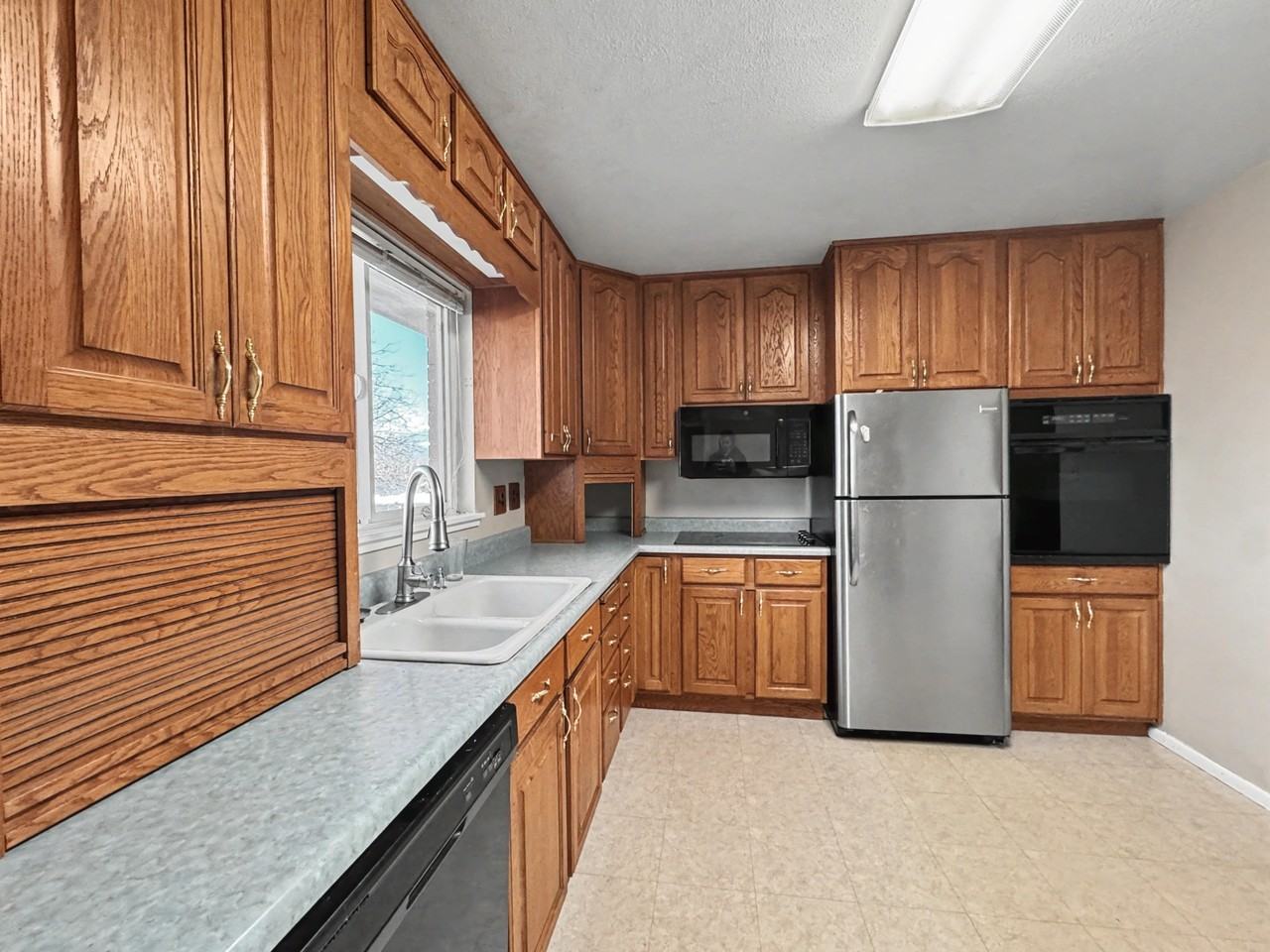 2235 Clarkson Dr - Photo 6 of 24