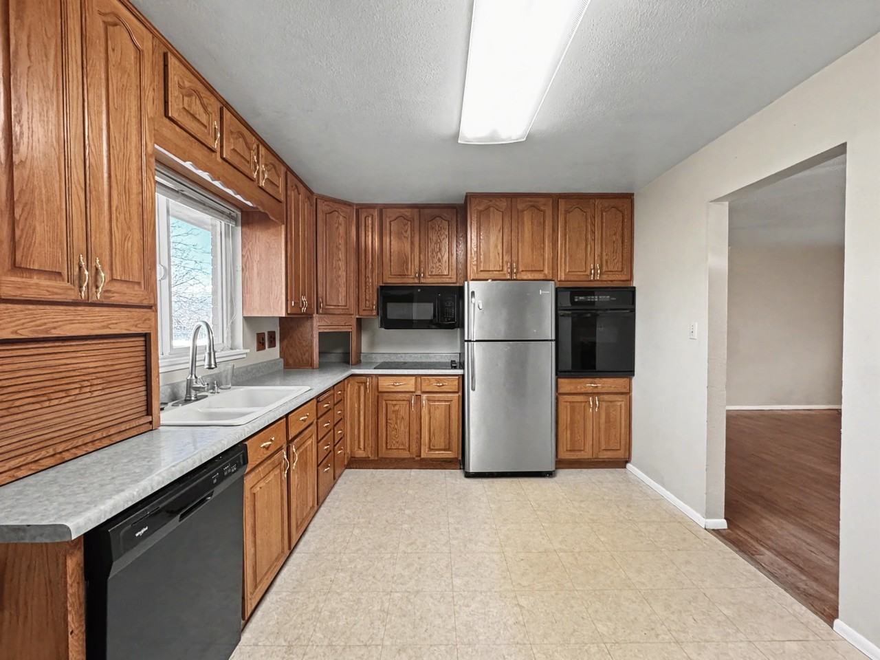 2235 Clarkson Dr - Photo 7 of 24