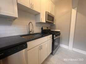 1624 W Sherwin Ave #2N - Photo 1 of 1