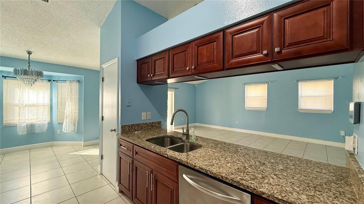 2482 Quail Run Blvd N - Photo 5 of 26