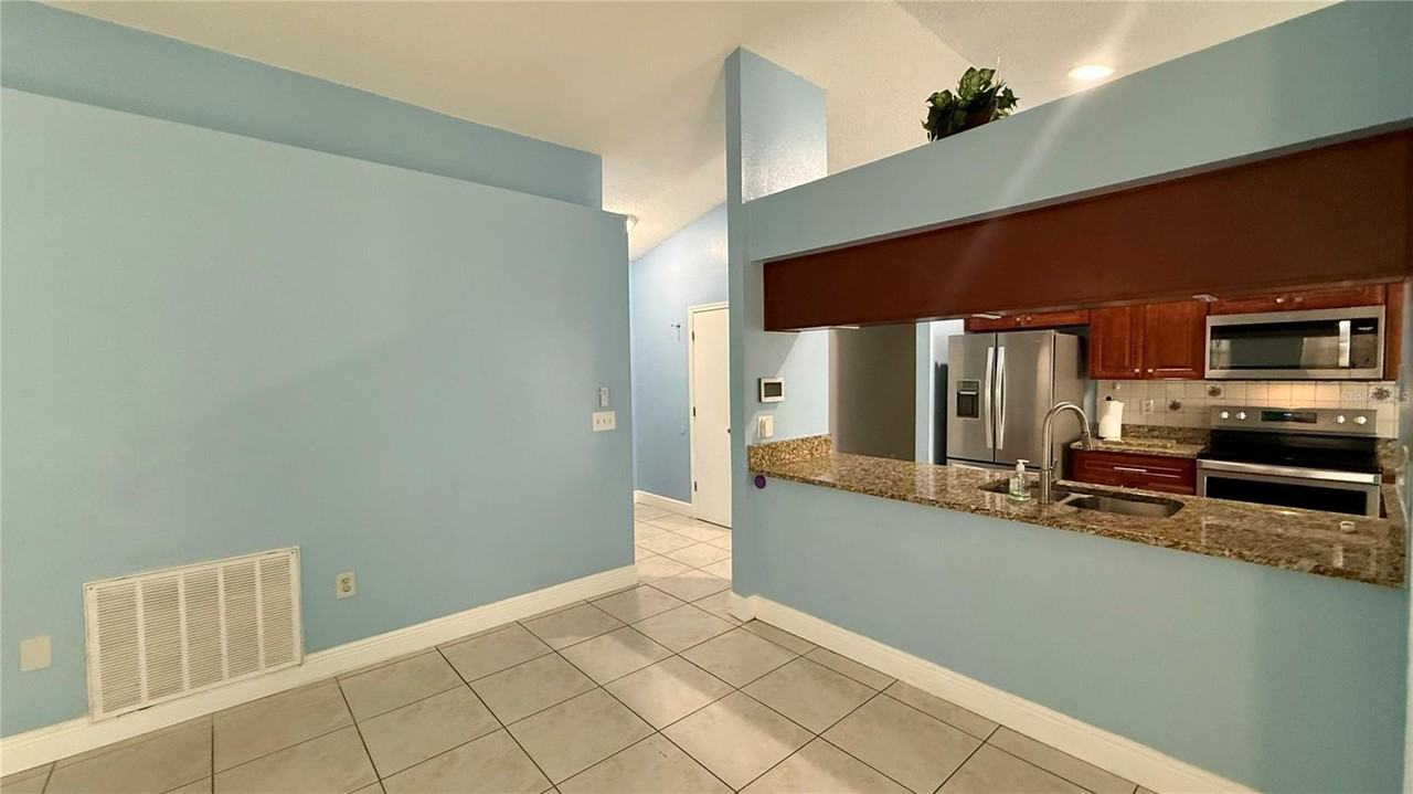 2482 Quail Run Blvd N - Photo 6 of 26