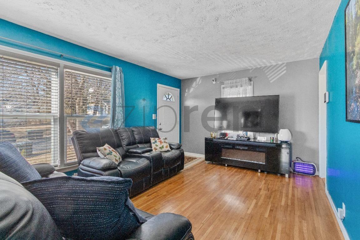 4019 N 44th St - Photo 6 of 22