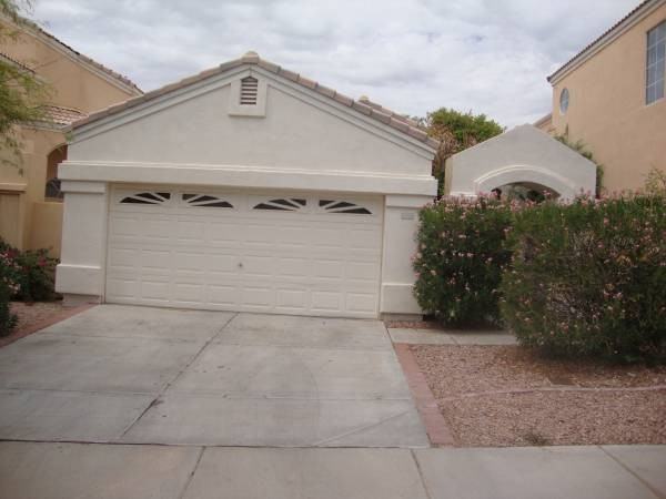 15874 S 11th Pl #NA - Photo 2 of 8