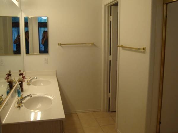 15874 S 11th Pl #NA - Photo 5 of 8