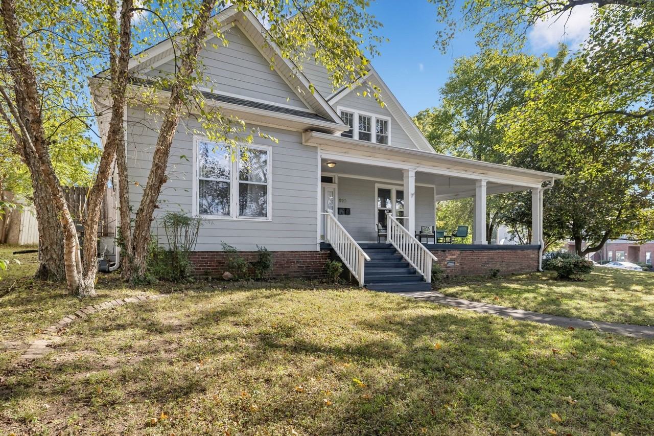 920 Silverdene Pl #NA - Photo 2 of 38