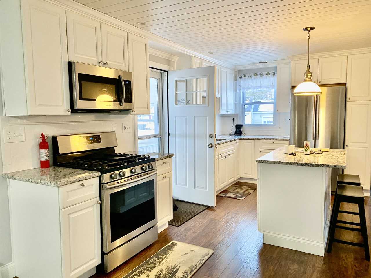 172 Bethany Rd - Photo 2 of 17