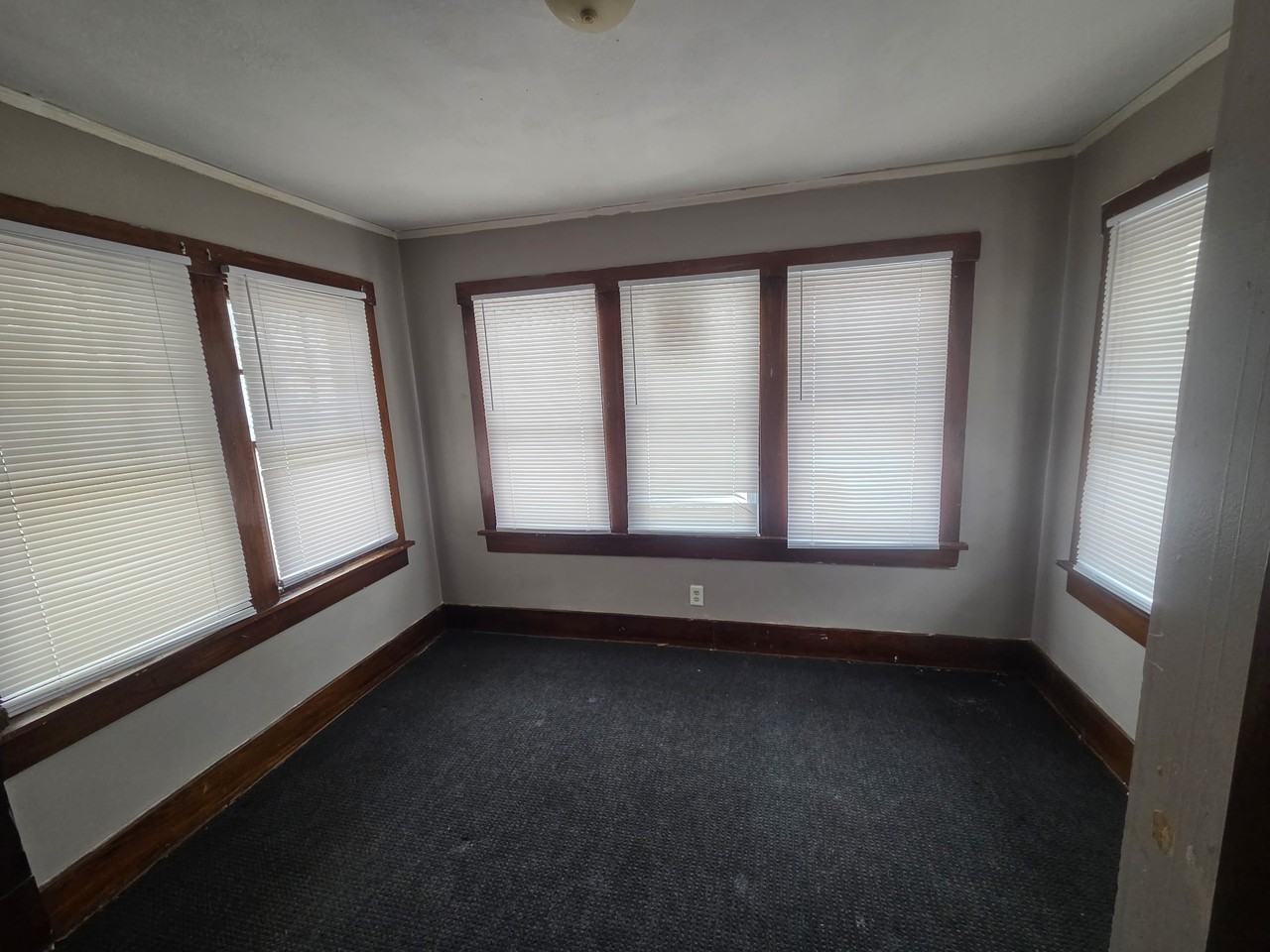 651 W Wood St #NA - Photo 5 of 12