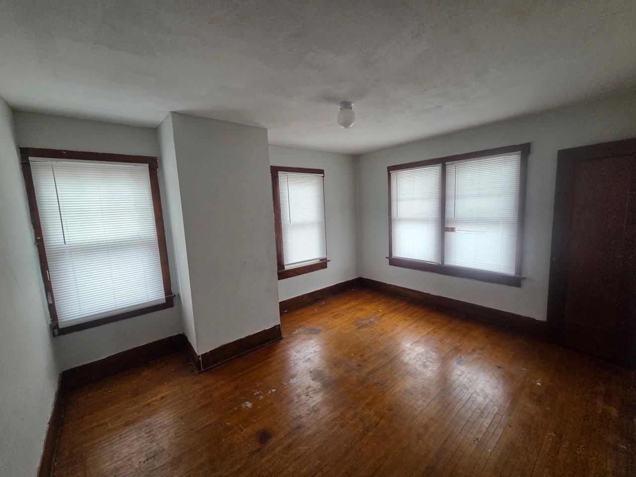 651 W Wood St #NA - Photo 6 of 12