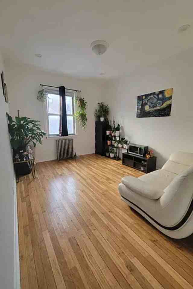 3239 93rd St #FL3 - Photo 2 of 8