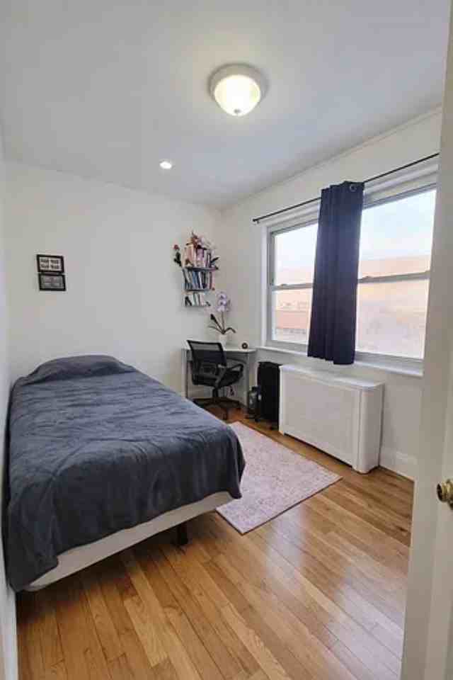 3239 93rd St #FL3 - Photo 5 of 8