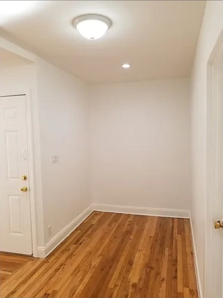 3239 93rd St #FL3 - Photo 6 of 8