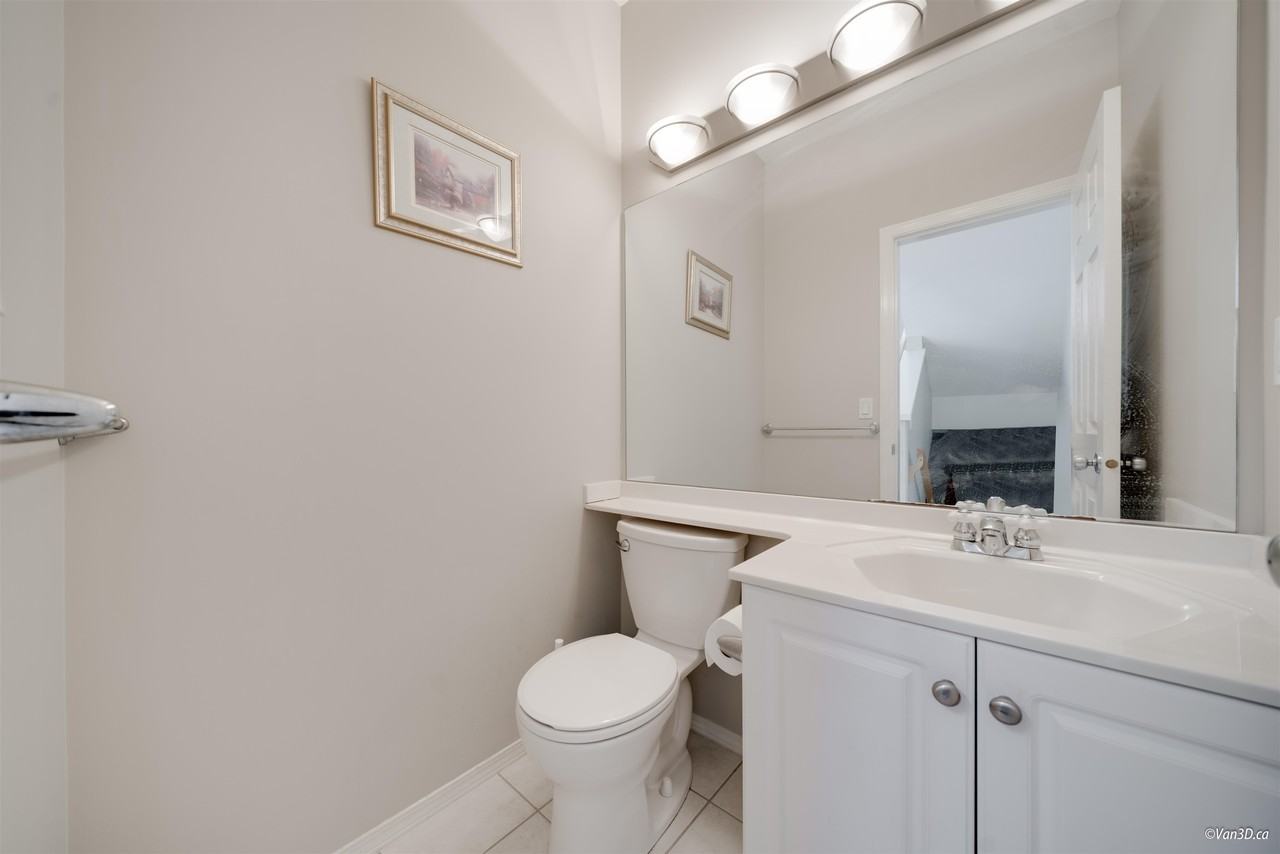 15638 33 Avenue - Photo 6 of 16