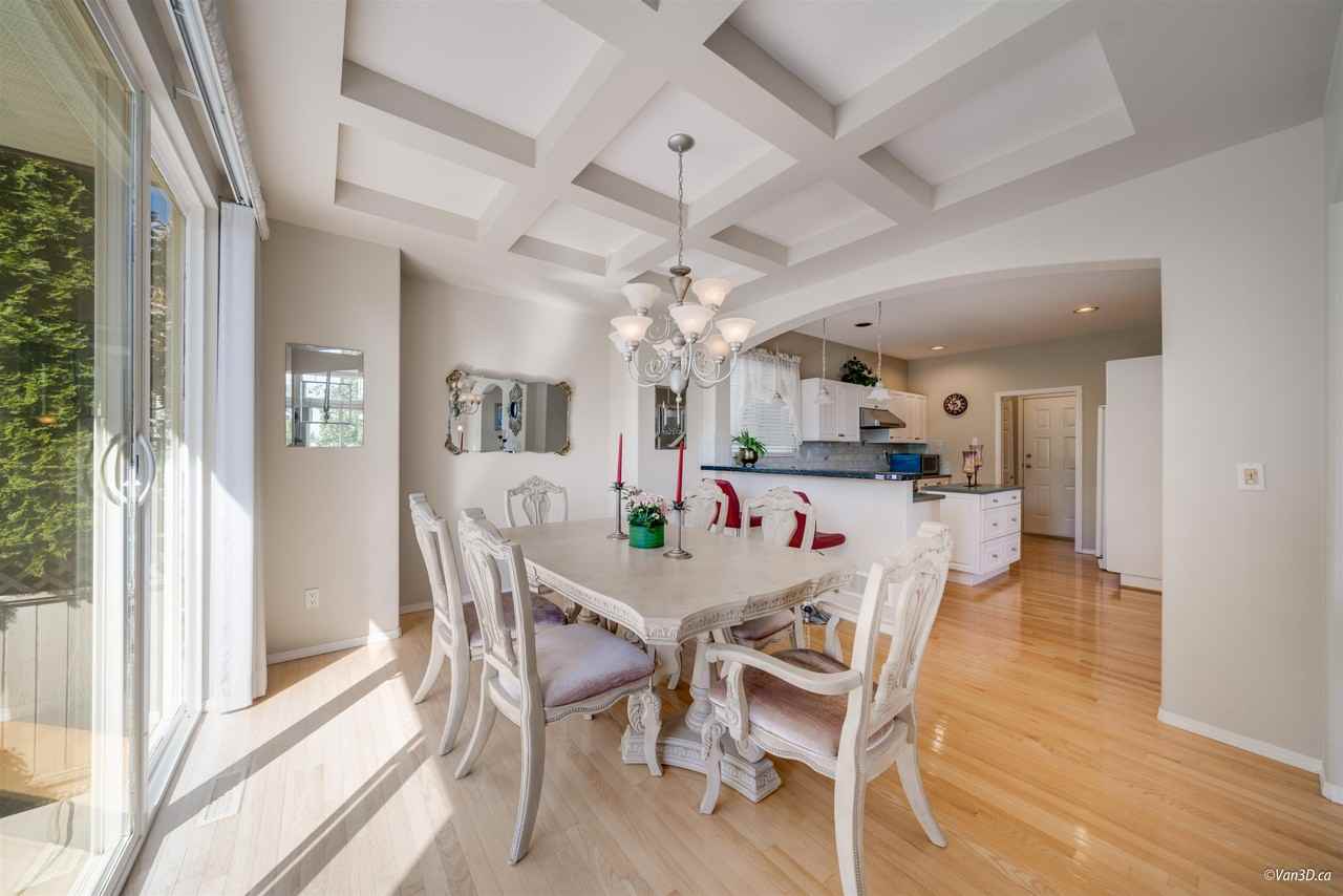 15638 33 Avenue - Photo 7 of 16